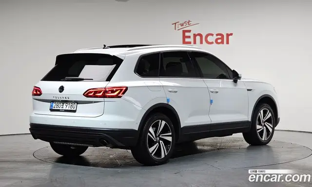Volkswagen Touareg, 2023, 96 565 км