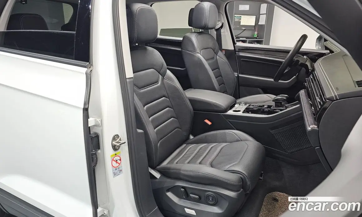 Volkswagen Touareg 2023 3.0 автомат (гидро), фото 9 Volkswagen Touareg 2023 3.0 автомат (гидро), фото 9