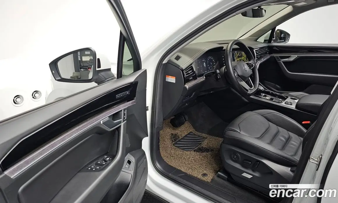 Volkswagen Touareg 2023 3.0 автомат (гидро), фото 10 Volkswagen Touareg 2023 3.0 автомат (гидро), фото 10