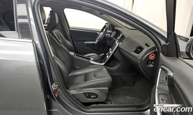 Volvo S60 2015 2.0 автомат (гидро), миниатюра 11 Volvo S60 2015 2.0 автомат (гидро), миниатюра 11