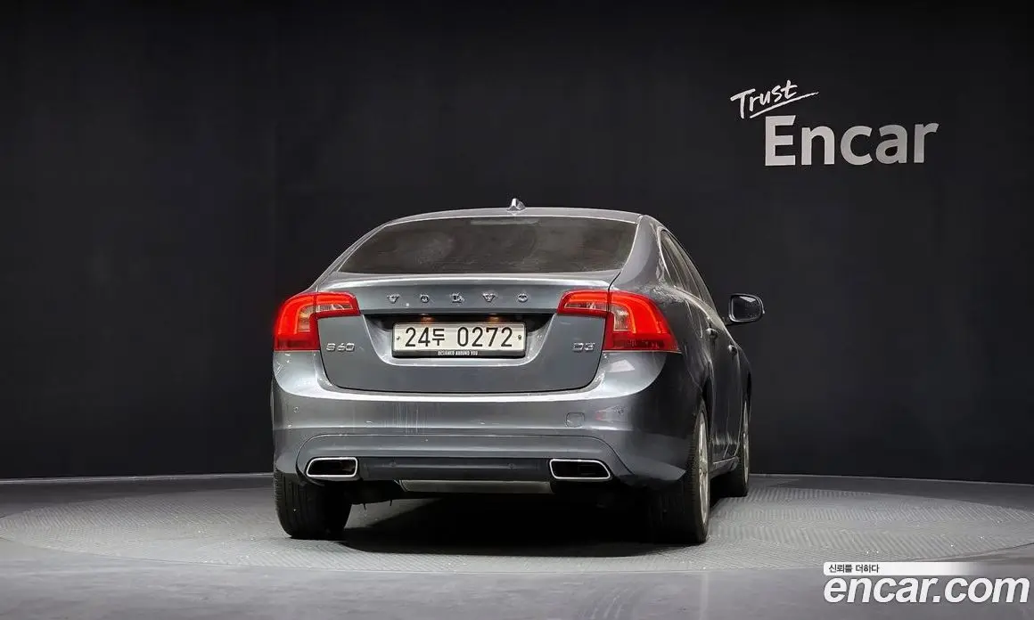 Volvo S60 2015 2.0 автомат (гидро), фото 4 Volvo S60 2015 2.0 автомат (гидро), фото 4