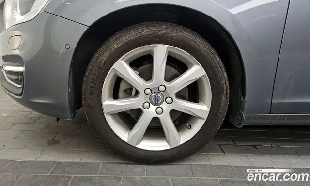 Volvo S60 2015 2.0 автомат (гидро), миниатюра 5 Volvo S60 2015 2.0 автомат (гидро), миниатюра 5
