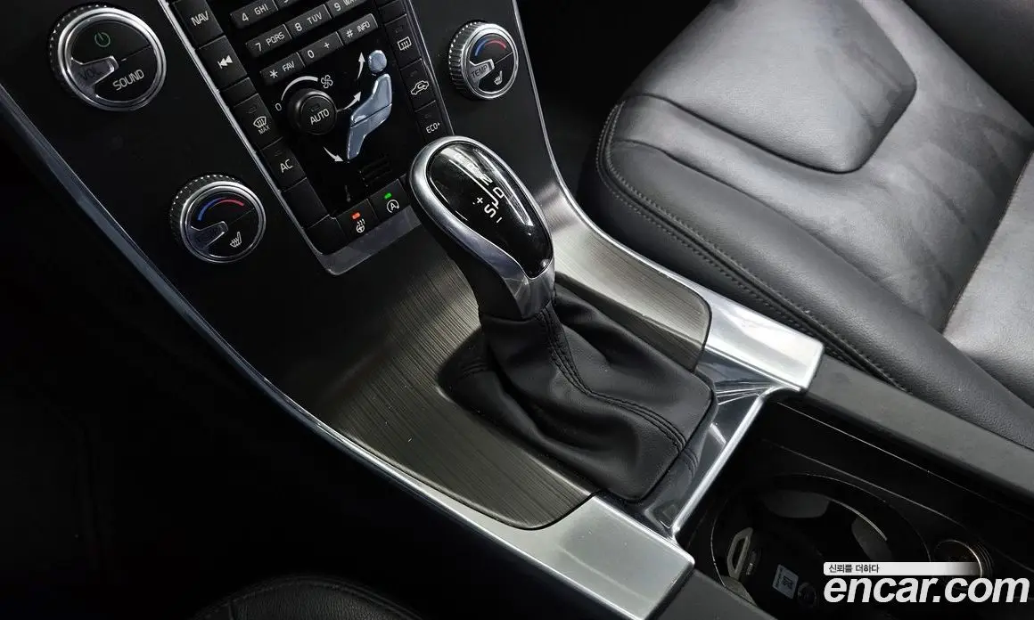 Volvo S60 2015 2.0 автомат (гидро), фото 9 Volvo S60 2015 2.0 автомат (гидро), фото 9