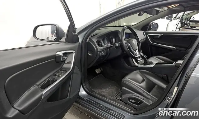 Volvo S60 2015 2.0 автомат (гидро), миниатюра 10 Volvo S60 2015 2.0 автомат (гидро), миниатюра 10