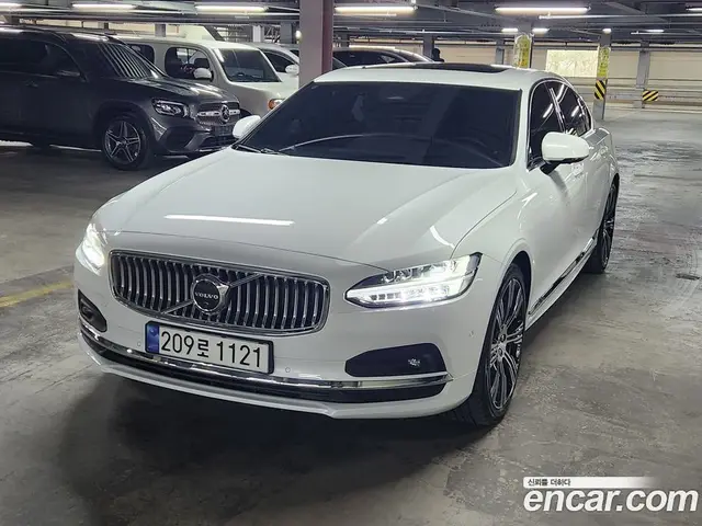 Volvo S90, 2024, 11 696 км