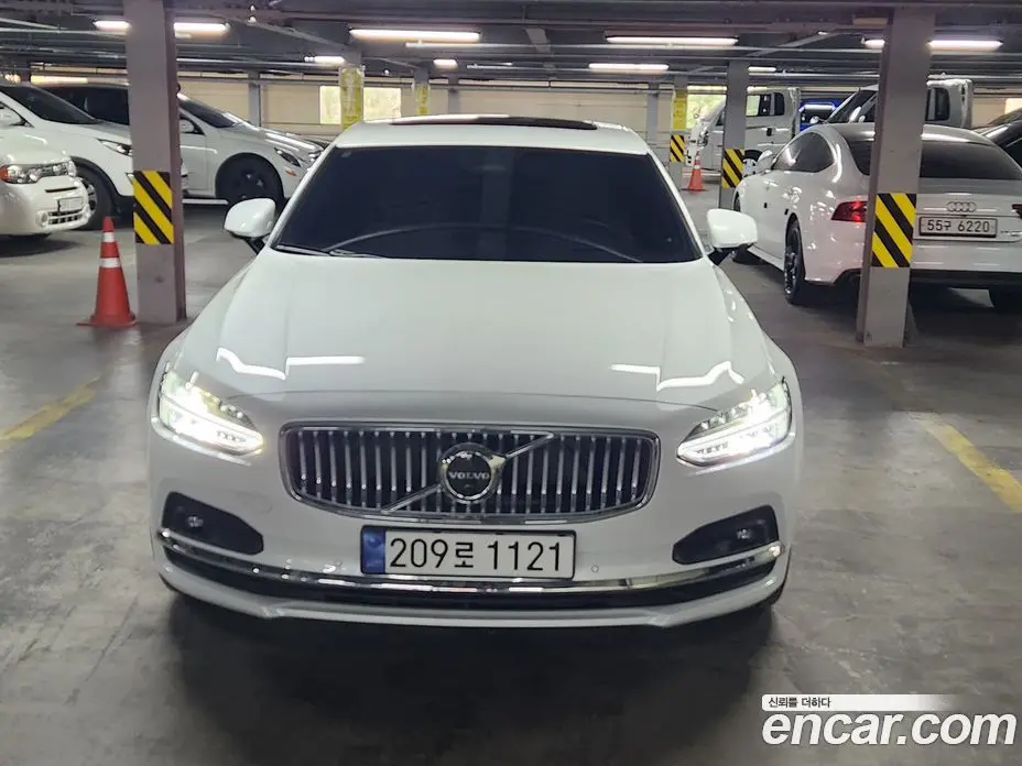 Volvo S90 2024 2.0 автомат (гидро), фото 6 Volvo S90 2024 2.0 автомат (гидро), фото 6