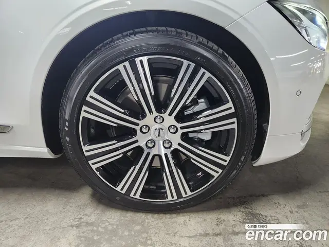Volvo S90 2024 2.0 автомат (гидро), миниатюра 7 Volvo S90 2024 2.0 автомат (гидро), миниатюра 7