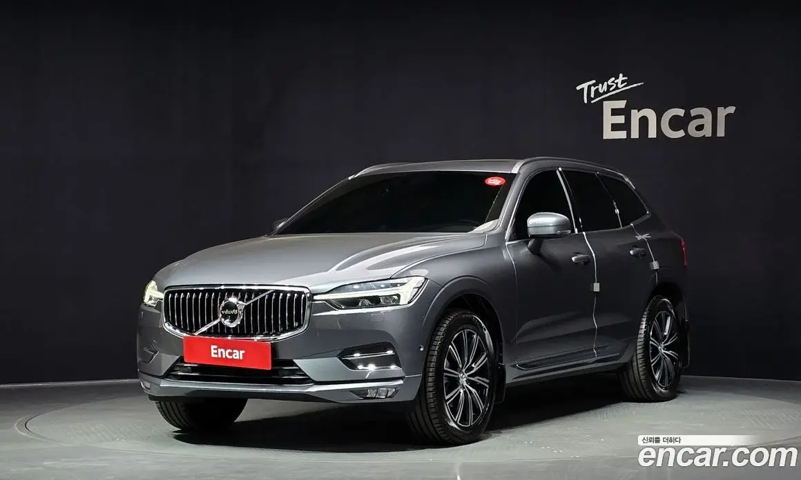 Volvo XC60 2021 2.0 автомат (гидро), фото 1 Volvo XC60 2021 2.0 автомат (гидро), фото 1