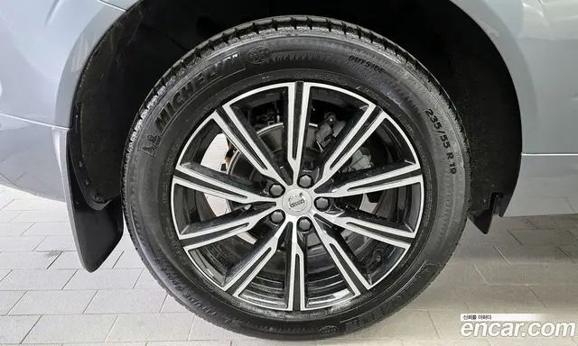 Volvo XC60 2021 2.0 автомат (гидро), миниатюра 5 Volvo XC60 2021 2.0 автомат (гидро), миниатюра 5