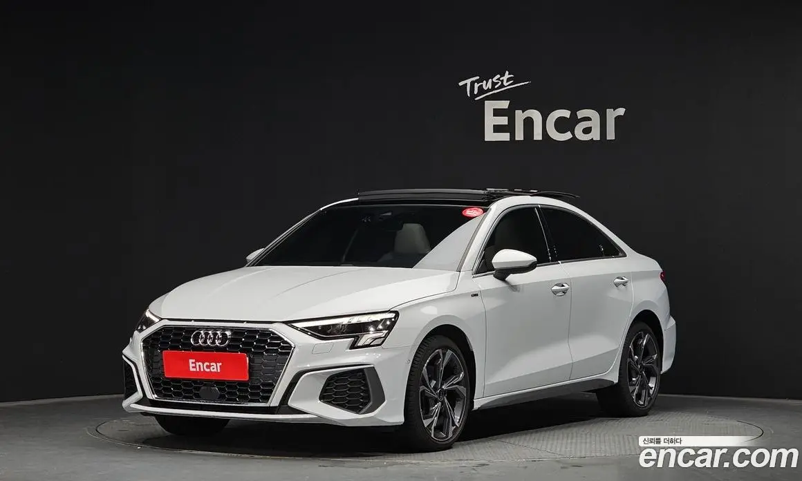 Audi A3 2023 2.0 автомат (гидро), фото 1 Audi A3 2023 2.0 автомат (гидро), фото 1