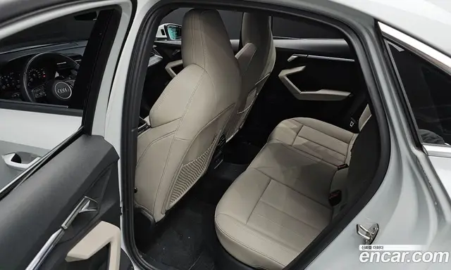 Audi A3 2023 2.0 автомат (гидро), миниатюра 12
