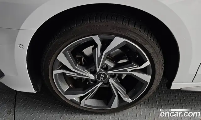 Audi A3 2023 2.0 автомат (гидро), миниатюра 5 Audi A3 2023 2.0 автомат (гидро), миниатюра 5