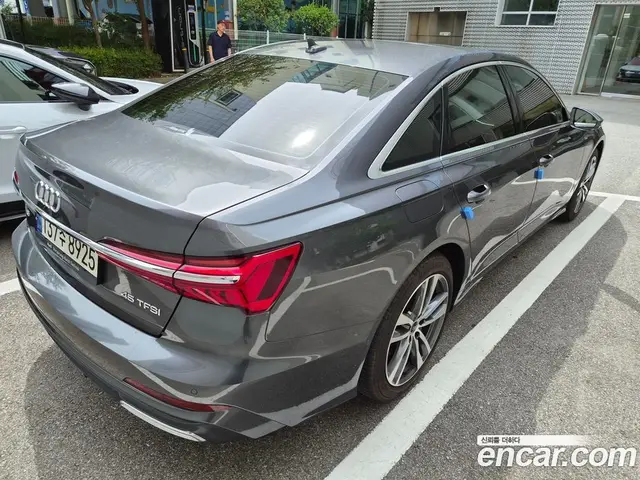 Audi A6 2023 2.0 автомат (гидро), миниатюра 3