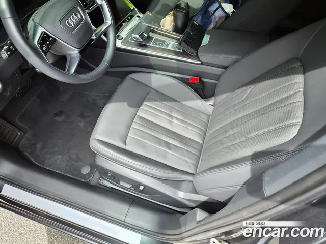 Audi A6 2023 2.0 автомат (гидро), миниатюра 6