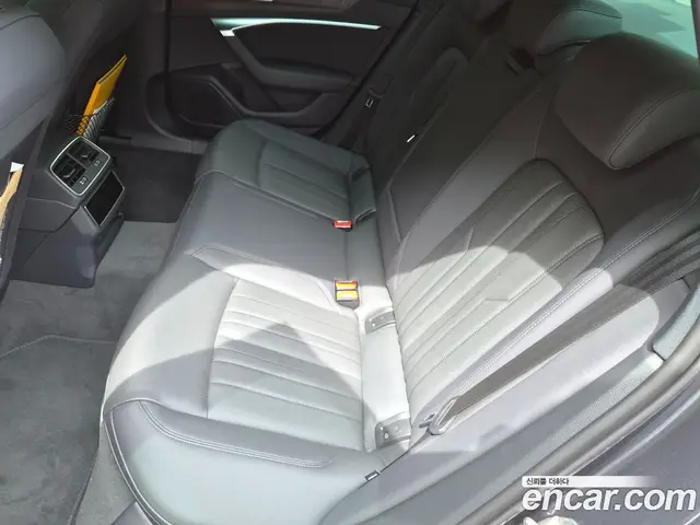 Audi A6 2023 2.0 автомат (гидро), миниатюра 8