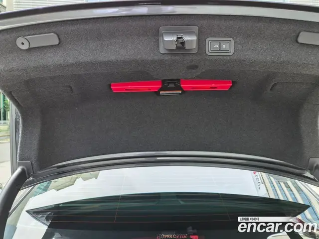 Audi A6 2023 2.0 автомат (гидро), миниатюра 9