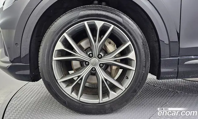 Audi Q8 2021 3.0 автомат (гидро), миниатюра 5