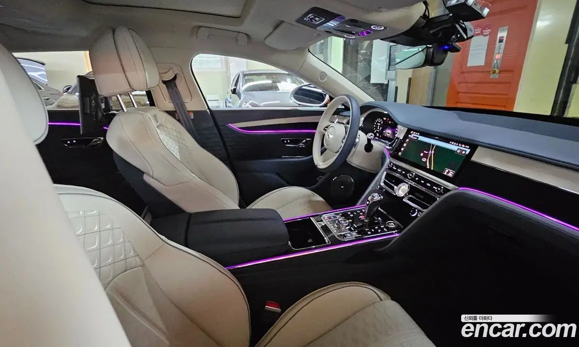 Bentley Flying Spur 2025 4.0 автомат (гидро), фото 15