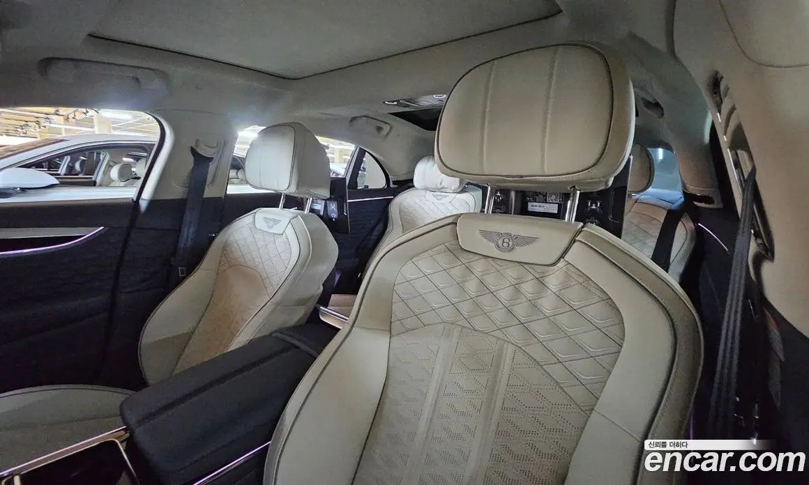 Bentley Flying Spur 2025 4.0 автомат (гидро), фото 17
