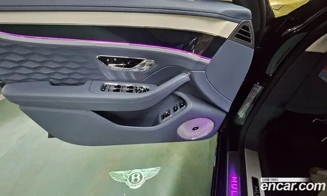 Bentley Flying Spur 2025 4.0 автомат (гидро), миниатюра 8