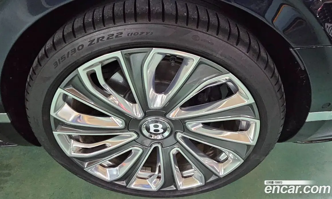 Bentley Flying Spur 2025 4.0 автомат (гидро), фото 10