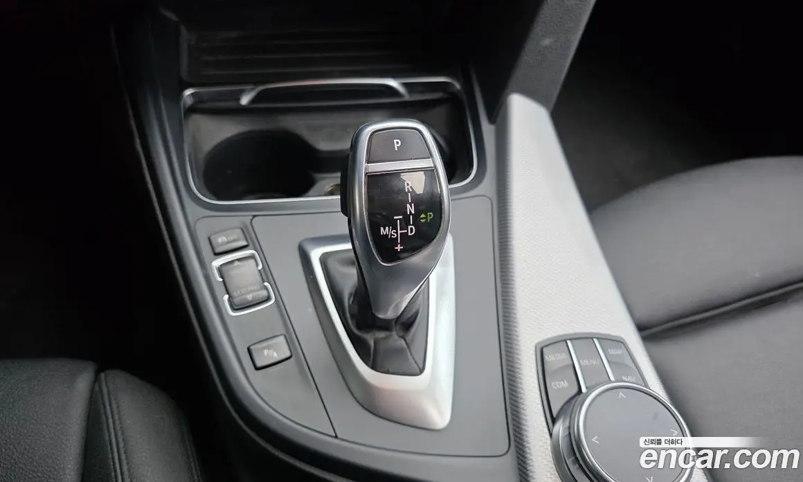 BMW 3 серия 2017 2.0 автомат (гидро), фото 9