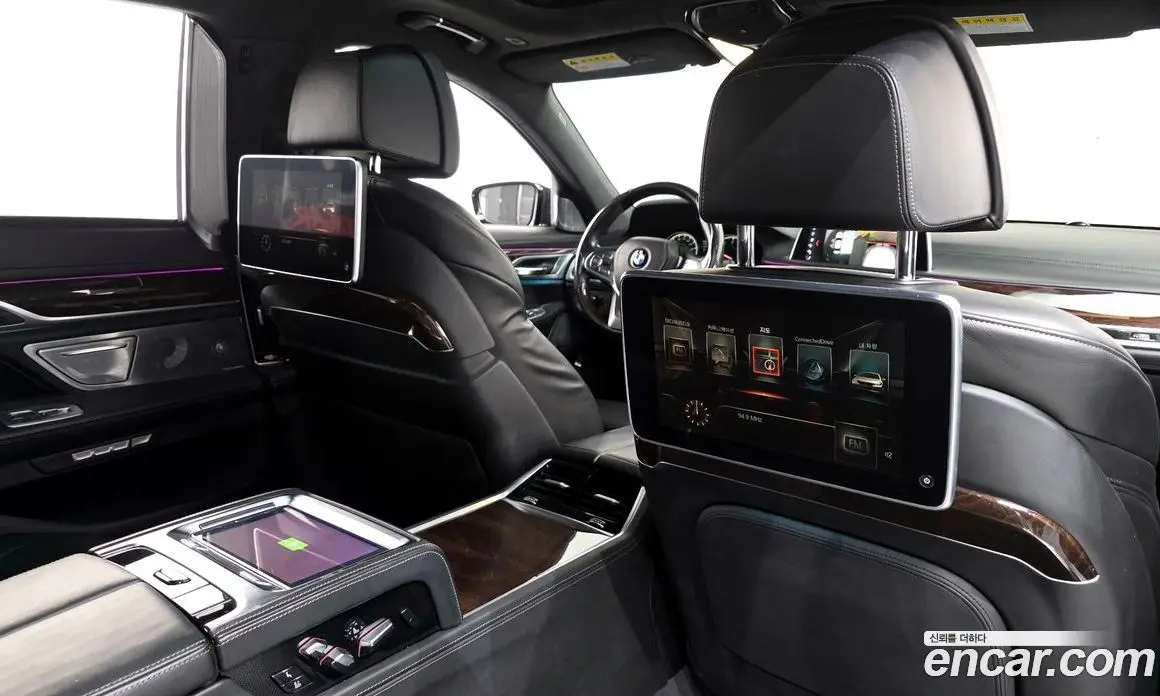 BMW 7 серия 2016 4.4 автомат (гидро), фото 18 BMW 7 серия 2016 4.4 автомат (гидро), фото 18