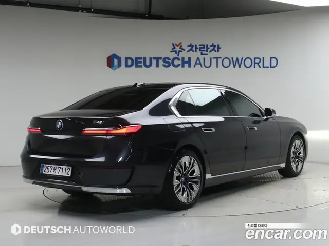 BMW 7 серия 2023 3.0 автомат (гидро), миниатюра 2