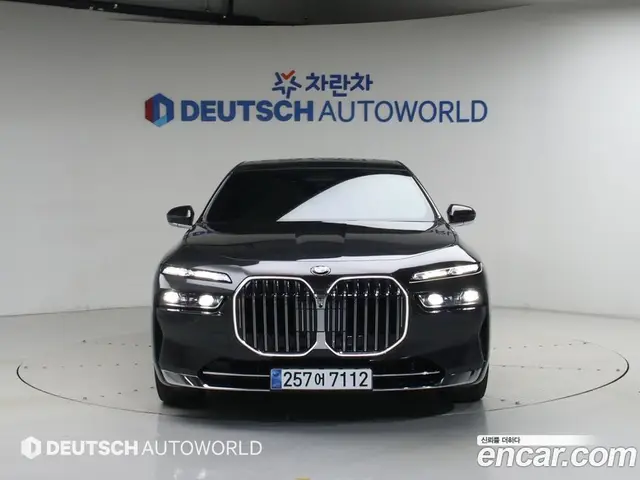 BMW 7 серия 2023 3.0 автомат (гидро), миниатюра 3