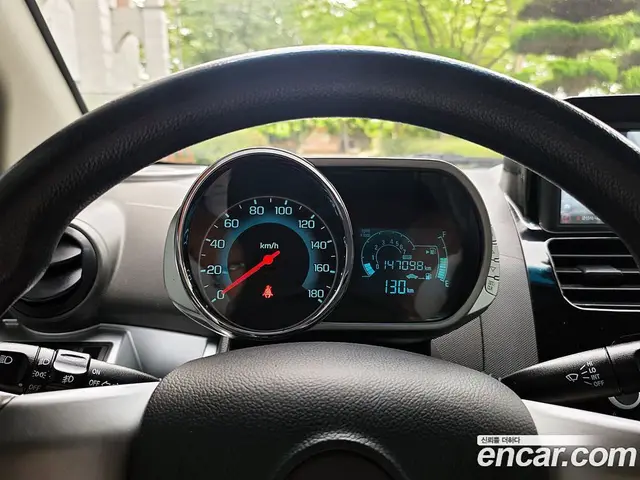 Chevrolet Spark 2014 1.0 автомат (гидро), миниатюра 12
