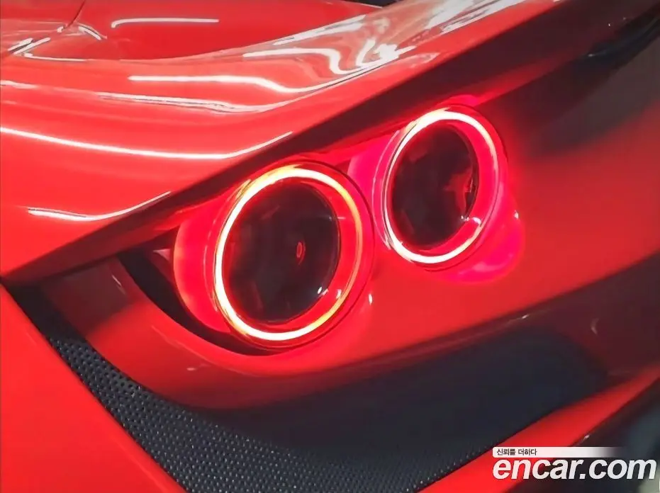 Ferrari F8 2020 3.9 автомат (гидро), фото 12 Ferrari F8 2020 3.9 автомат (гидро), фото 12