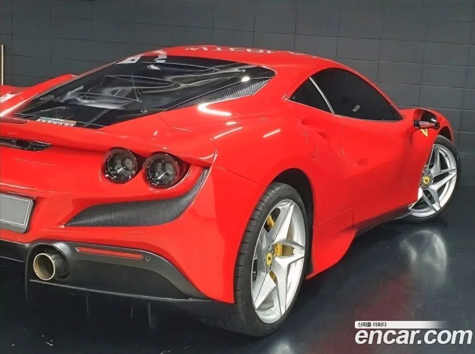 Ferrari F8 2020 3.9 автомат (гидро), фото 20 Ferrari F8 2020 3.9 автомат (гидро), фото 20