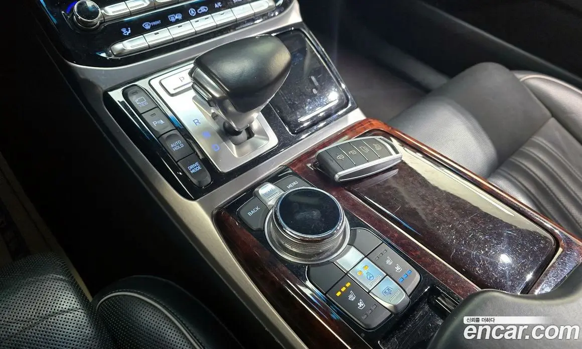 Genesis EQ900 2016 5.0 автомат (гидро), фото 9 Genesis EQ900 2016 5.0 автомат (гидро), фото 9