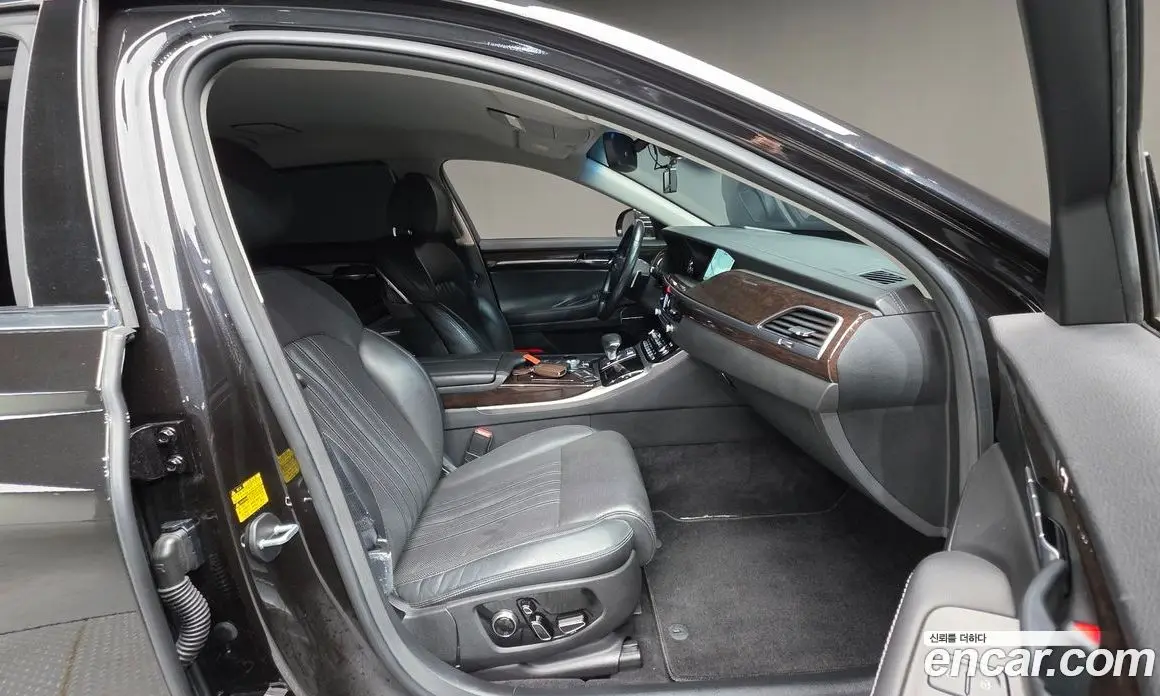 Genesis EQ900 2017 3.3 автомат (гидро), фото 10 Genesis EQ900 2017 3.3 автомат (гидро), фото 10