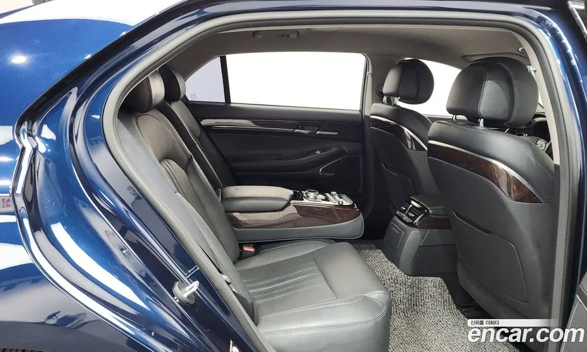 Genesis EQ900 2018 3.8 автомат (гидро), фото 12 Genesis EQ900 2018 3.8 автомат (гидро), фото 12