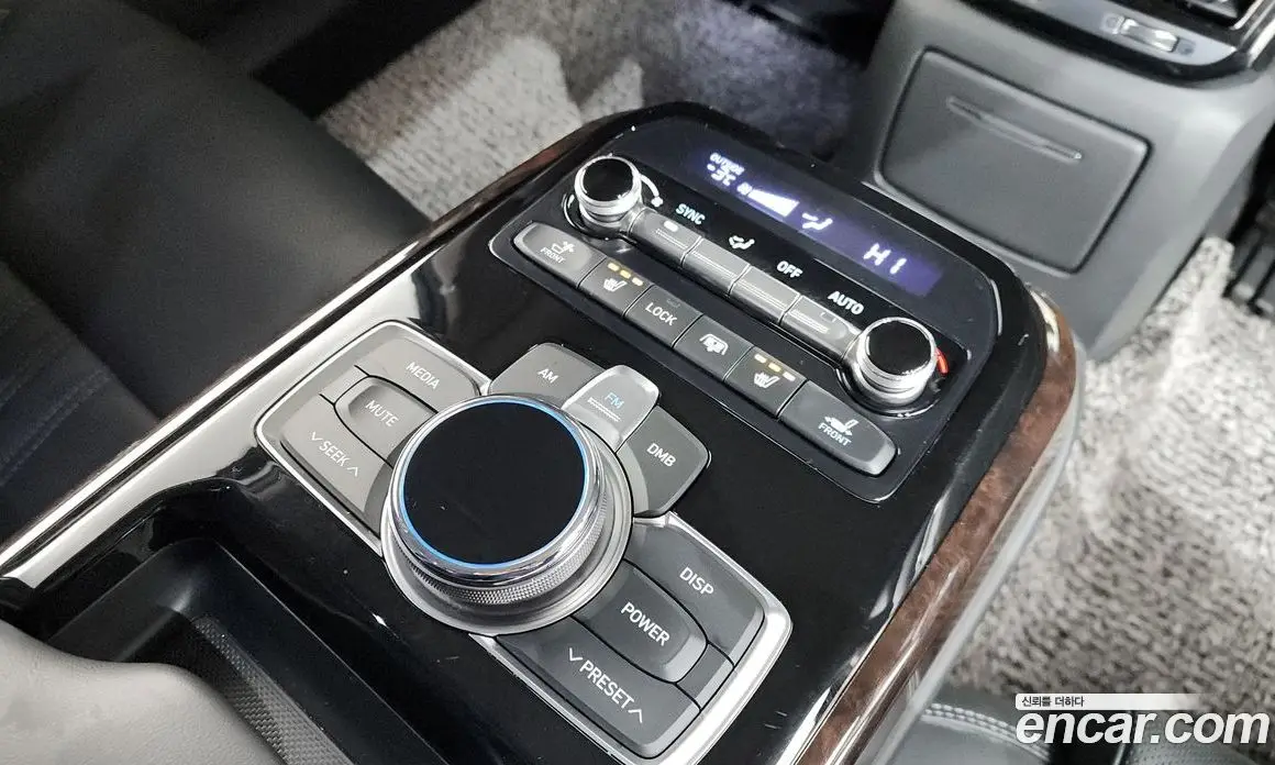 Genesis EQ900 2018 3.8 автомат (гидро), фото 18 Genesis EQ900 2018 3.8 автомат (гидро), фото 18