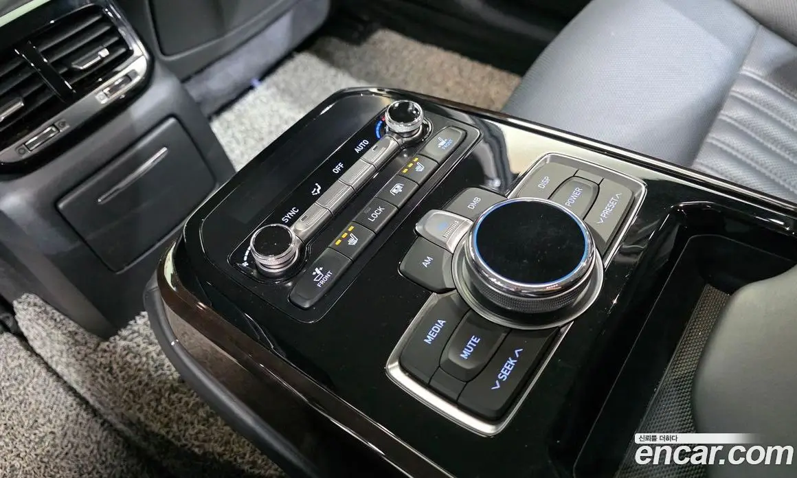Genesis EQ900 2018 3.8 автомат (гидро), фото 18 Genesis EQ900 2018 3.8 автомат (гидро), фото 18