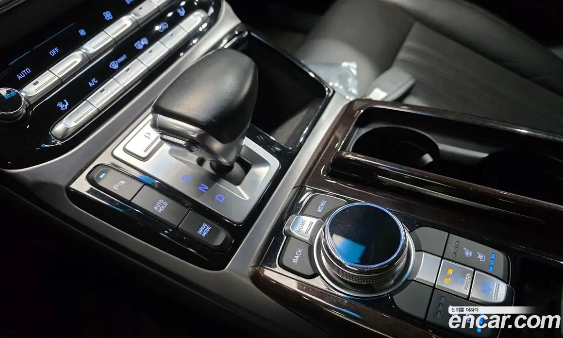 Genesis EQ900 2018 3.8 автомат (гидро), фото 9 Genesis EQ900 2018 3.8 автомат (гидро), фото 9