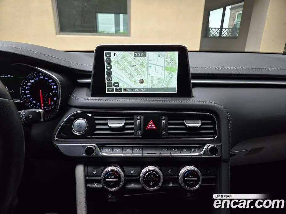 Genesis G70 2019 2.0 автомат (гидро), фото 12 Genesis G70 2019 2.0 автомат (гидро), фото 12