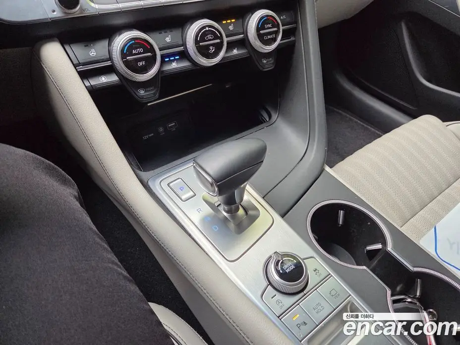 Genesis G70 2019 2.0 автомат (гидро), фото 13 Genesis G70 2019 2.0 автомат (гидро), фото 13