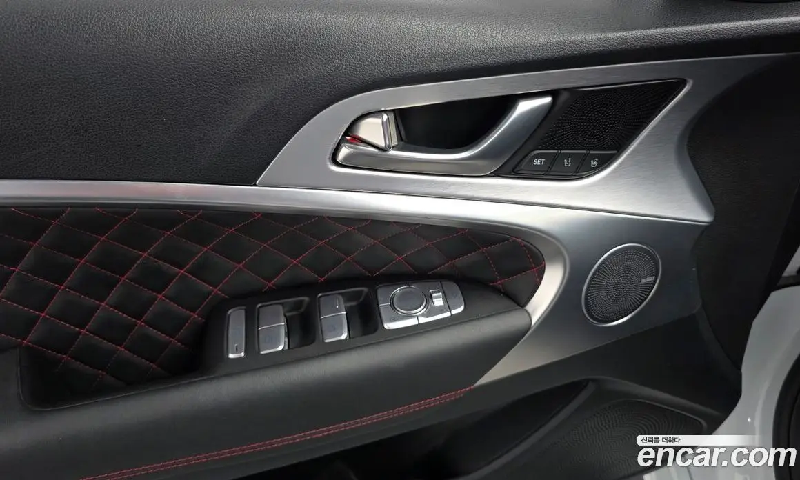 Genesis G70 2019 3.3 автомат (гидро), фото 18 Genesis G70 2019 3.3 автомат (гидро), фото 18