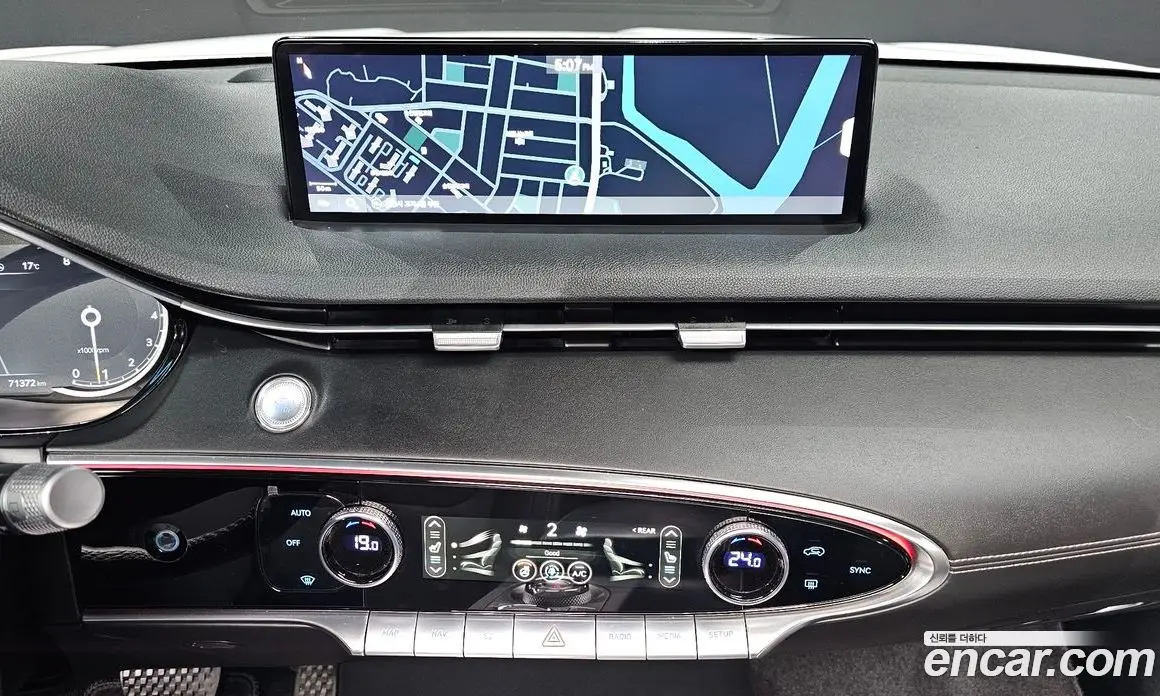 Genesis GV70 2021 2.5 автомат (гидро), фото 14