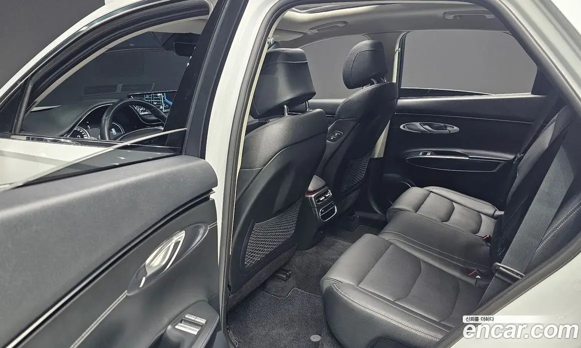 Genesis GV70 2021 2.5 автомат (гидро), фото 17