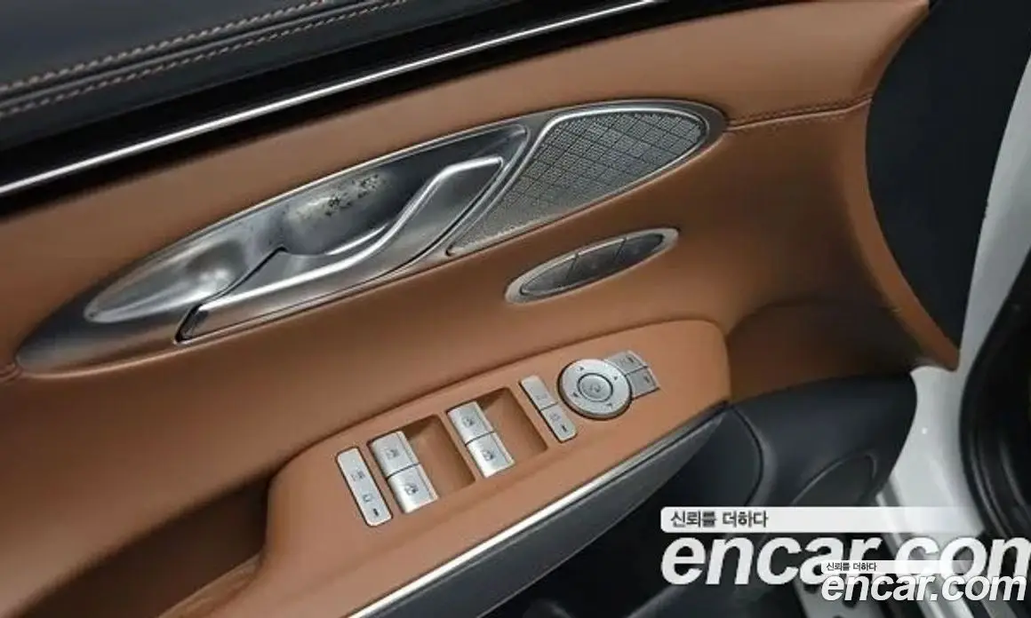 Genesis GV70 2021 2.2 автомат (гидро), фото 17 Genesis GV70 2021 2.2 автомат (гидро), фото 17