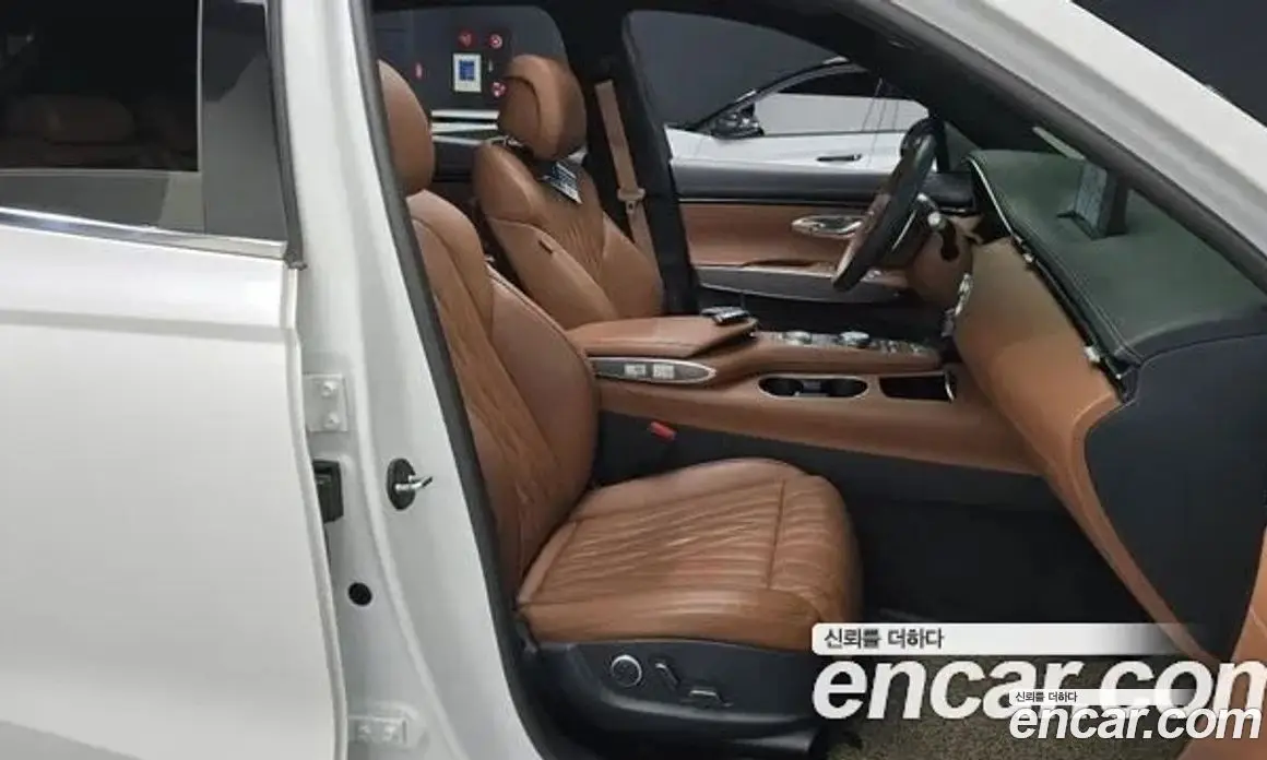 Genesis GV70 2021 2.2 автомат (гидро), фото 10 Genesis GV70 2021 2.2 автомат (гидро), фото 10