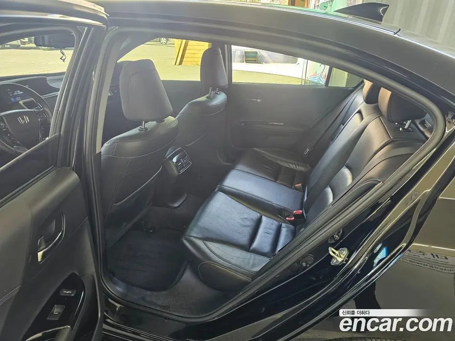 Honda Accord 2017 2.0 автомат (гидро), фото 12 Honda Accord 2017 2.0 автомат (гидро), фото 12
