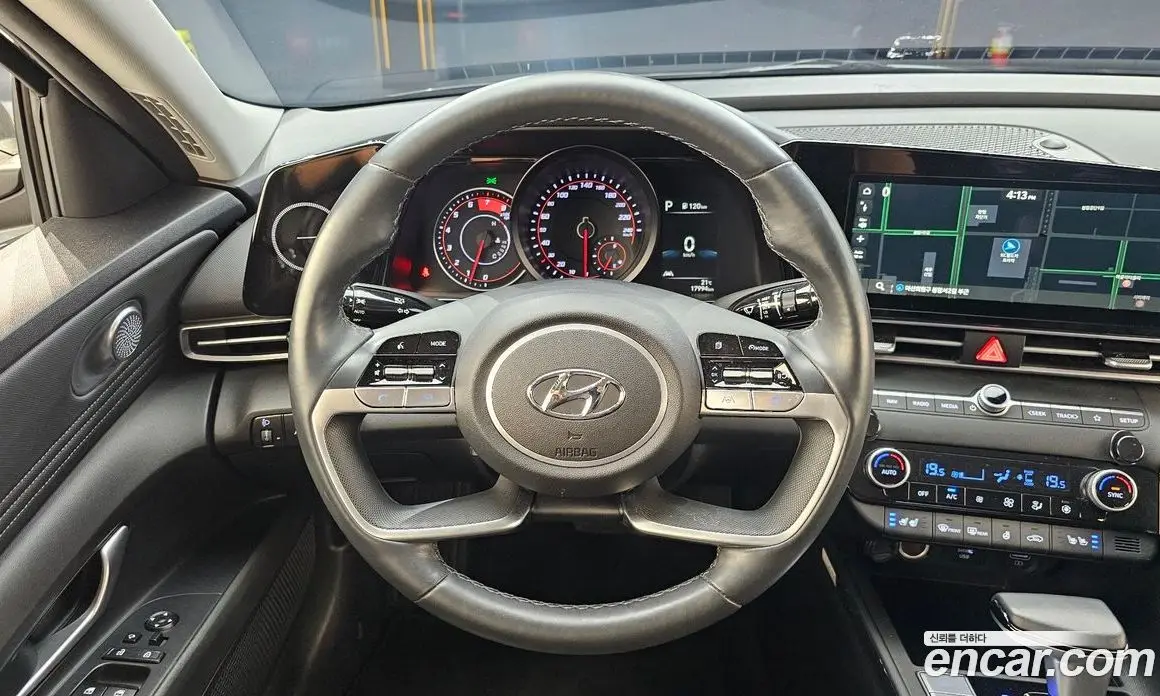 Hyundai Avante 2023 1.6 автомат (гидро), фото 13