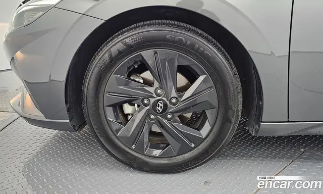 Hyundai Avante 2023 1.6 автомат (гидро), миниатюра 5