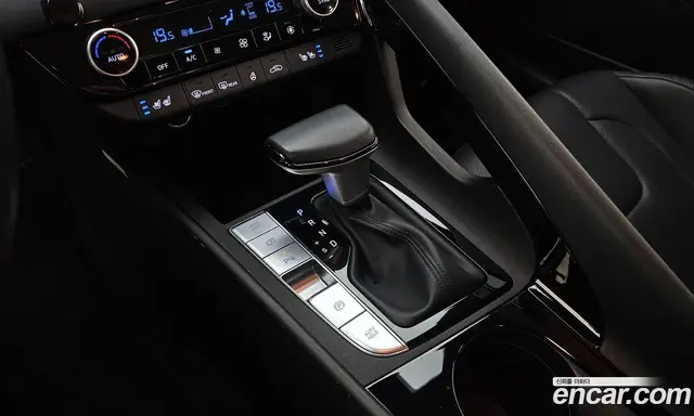 Hyundai Avante 2023 1.6 автомат (гидро), миниатюра 9