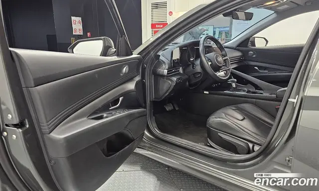 Hyundai Avante 2023 1.6 автомат (гидро), миниатюра 10